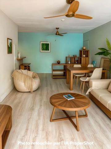 Saint-Gilles les Bains – T2 raffiné aux prestations soignées, varangue, jardin privatif et garage box