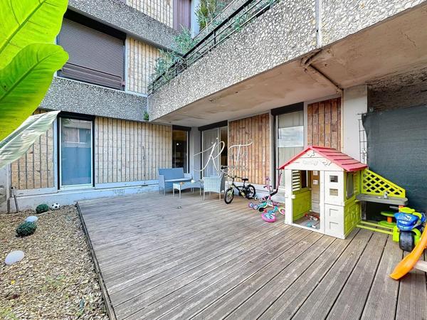 Appartement proche de la gare avec grande terrasse