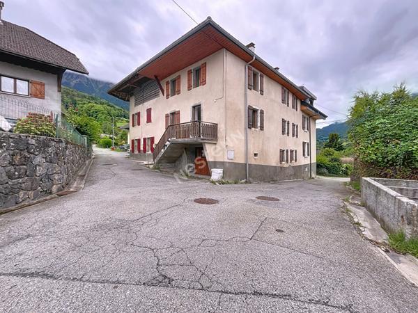 FAVERGES SEYTHENEX _ Belle maison de village 5 pièces de 158 m², à vendre