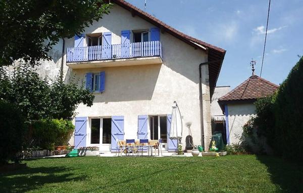 Demeure de charme à Ornex rénovée et très bien placée