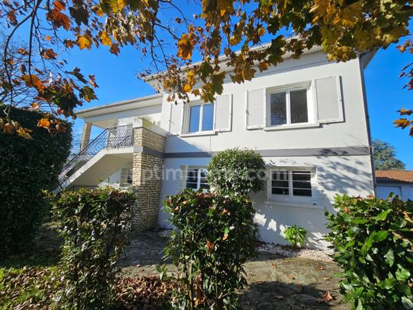 Maison avec 2 logements un au RDC et un à l'étage pour un ensemble de 240 m² ARVERT (17)