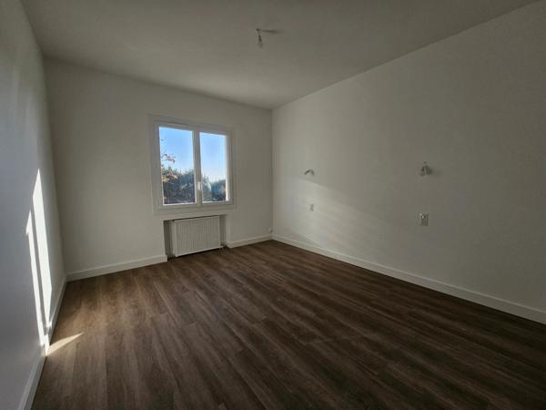 Maison avec 2 logements un au RDC et un à l'étage pour un ensemble de 240 m² ARVERT (17)