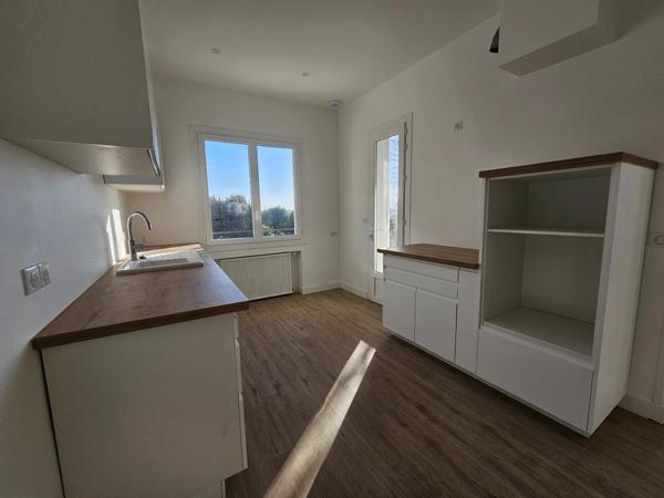Maison avec 2 logements un au RDC et un à l'étage pour un ensemble de 240 m² ARVERT (17)
