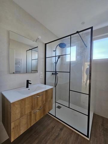 Maison avec 2 logements un au RDC et un à l'étage pour un ensemble de 240 m² ARVERT (17)