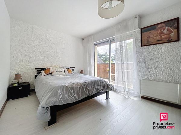 Maison d'architecte  de 280 m2 à Mamers avec piscine intérieure