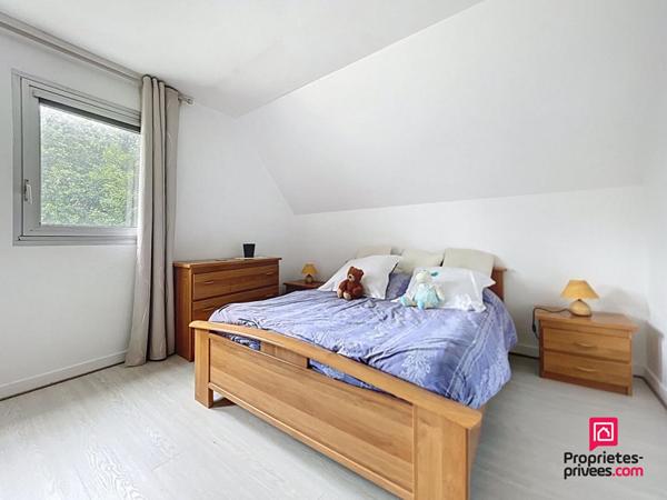 Maison d'architecte  de 280 m2 à Mamers avec piscine intérieure