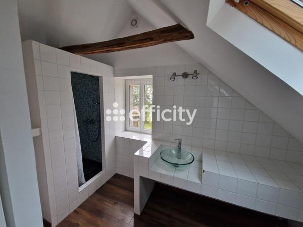 Maison
         6 pièces
        - 167 m²