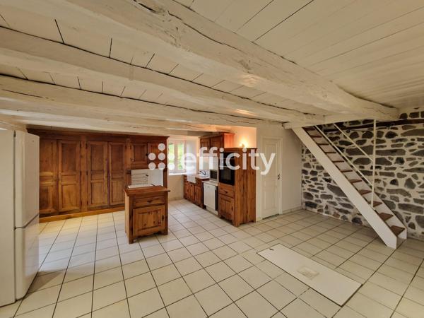 Maison
         6 pièces
        - 167 m²