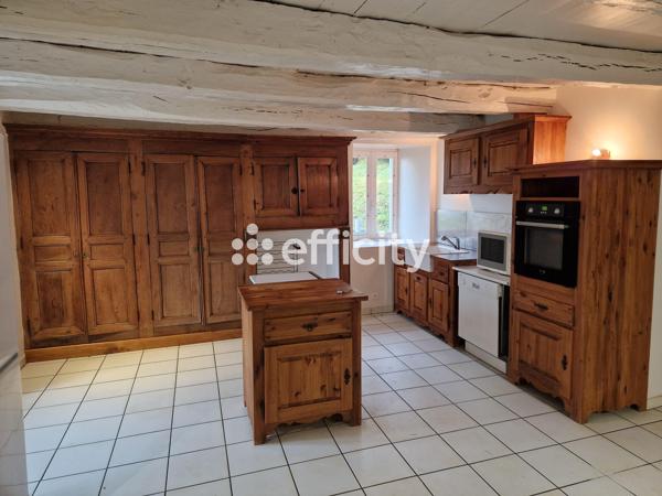 Maison
         6 pièces
        - 167 m²