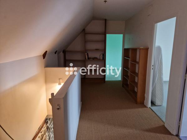 Maison
         6 pièces
        - 167 m²