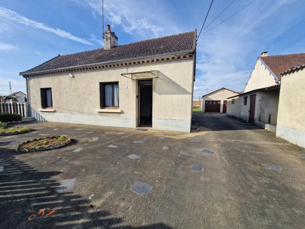 centre de Changé 2ch a renover avec garages