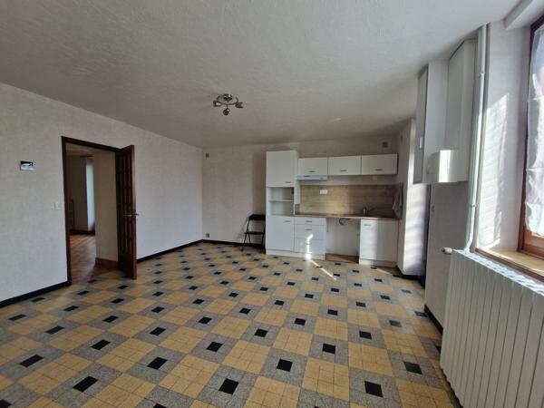 centre de Changé 2ch a renover avec garages