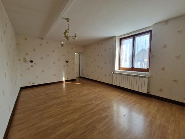 centre de Changé 2ch a renover avec garages