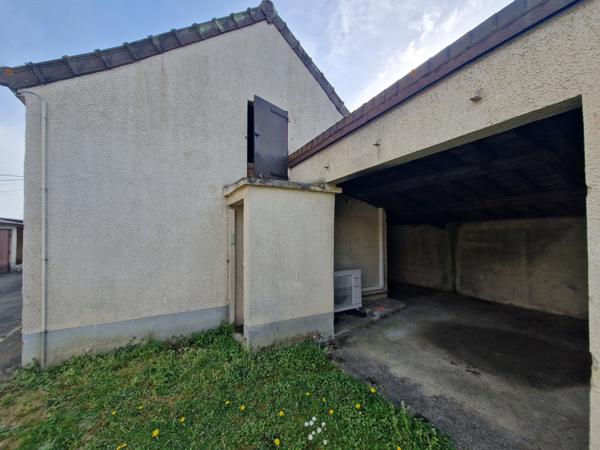 centre de Changé 2ch a renover avec garages