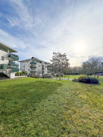 Appartement T2 / Terrasse/ Parking/ Calme