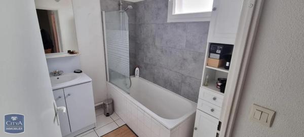 Maison à louer 4 pièces 81.65m² Le Passage (47520)