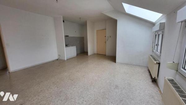 PIERREFONTAINE LES BLAMONT, un appartement sous combles, quatre pièces