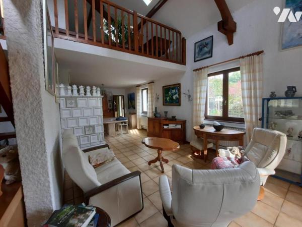 LOUGRES maison construction traditionnelle atypique sur 10a 56ca