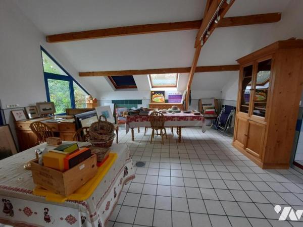 LOUGRES maison construction traditionnelle atypique sur 10a 56ca