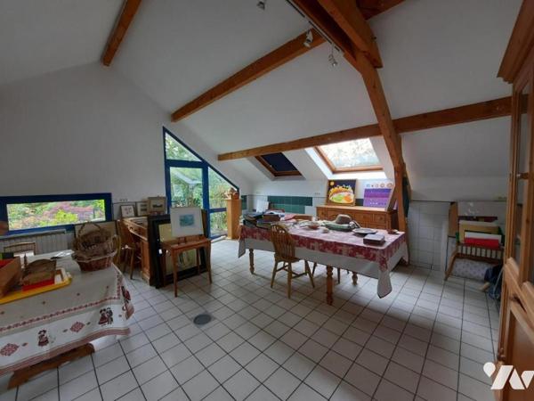 LOUGRES maison construction traditionnelle atypique sur 10a 56ca