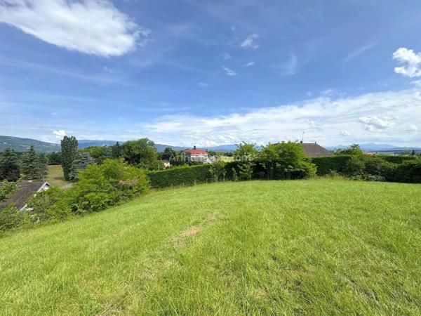 Vente Terrain 818 m2 à Les Avenières Veyrins-Thuellin