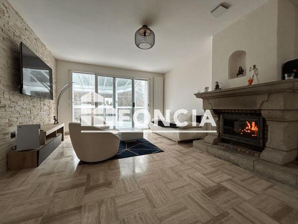 Location Appartement 5 pièces 120.96 m² - 53 ROUTE DE PONT L'ABBÉ Quimper 29000