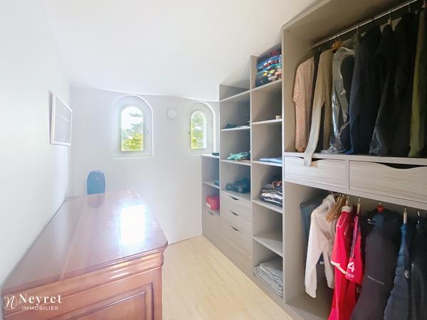 RARE - CHARLY - Maison familiale 5 Chambres de 175 m² avec piscine et pool house – secteur résidentiel