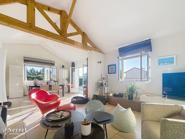 RARE - CHARLY - Maison familiale 5 Chambres de 175 m² avec piscine et pool house – secteur résidentiel