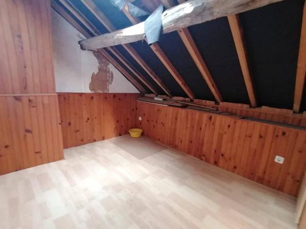 Maison en pierre à rénover à Saint-Maurice-la-Souterraine