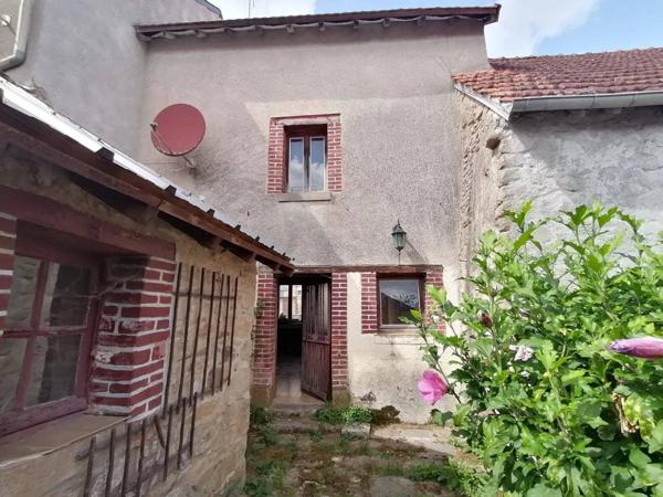 Maison en pierre à rénover à Saint-Maurice-la-Souterraine