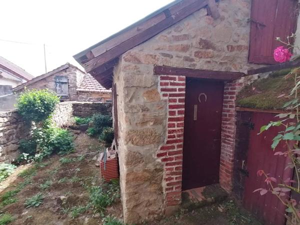 Maison en pierre à rénover à Saint-Maurice-la-Souterraine