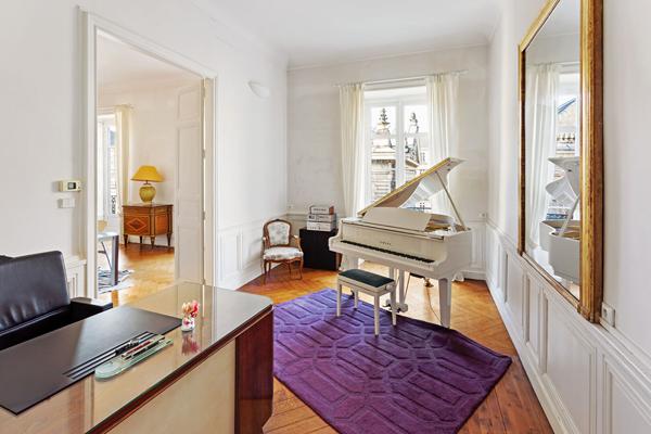 Nantes-GRASLIN-6 pièces-190m²-GRENIER-CAVE,  
Nantes 44000