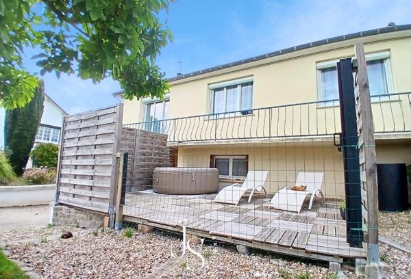 Maison de plain-pied sur sous-sol semi-enterré, refaite à neuf