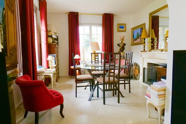 Villa anglo-normande d’exception avec vue mer, proche de Deauville.