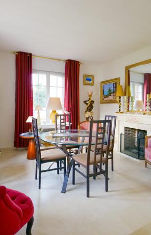 Villa anglo-normande d’exception avec vue mer, proche de Deauville.