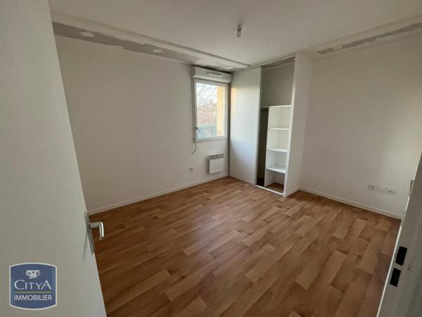 Appartement à louer 2 pièces 44.62m² Condé-sur-l'Escaut (59163)