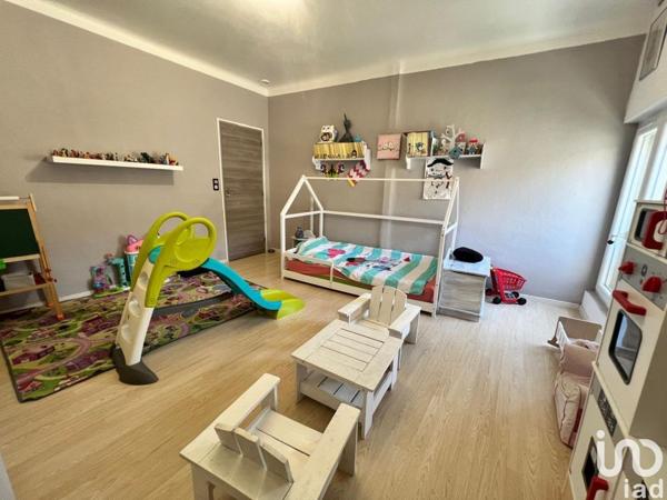 Maison 4 pièces de 137 m² à Générac (30510)