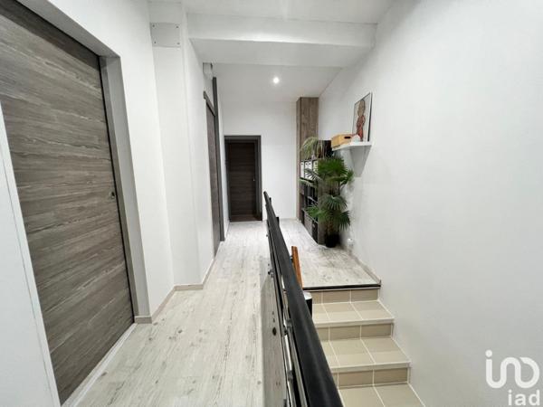 Maison 4 pièces de 137 m² à Générac (30510)