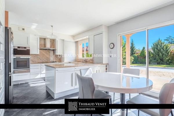 Villa à vendre, 8 pièces - Bourg-en-Bresse 01000