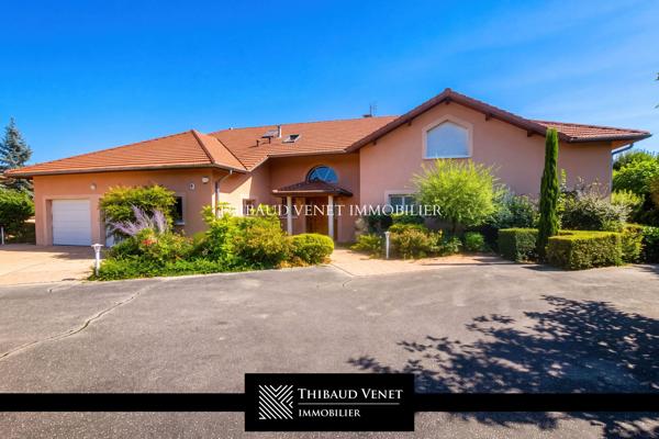 Villa à vendre, 8 pièces - Bourg-en-Bresse 01000