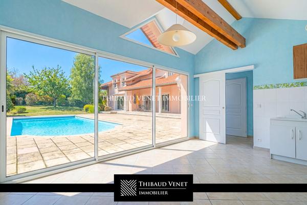 Villa à vendre, 8 pièces - Bourg-en-Bresse 01000