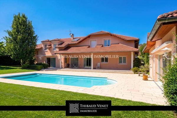Villa à vendre, 8 pièces - Bourg-en-Bresse 01000