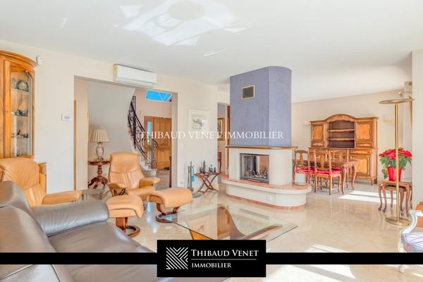 Villa à vendre, 8 pièces - Bourg-en-Bresse 01000