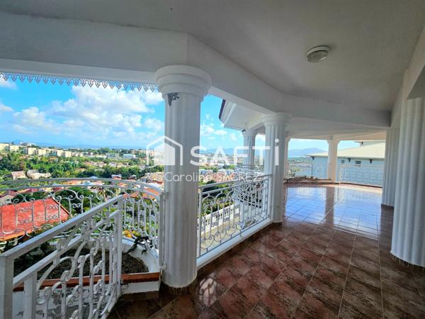 Maison d’exception de 459m2 avec vue panoramique – Fort-de-France, quartier Montgérald