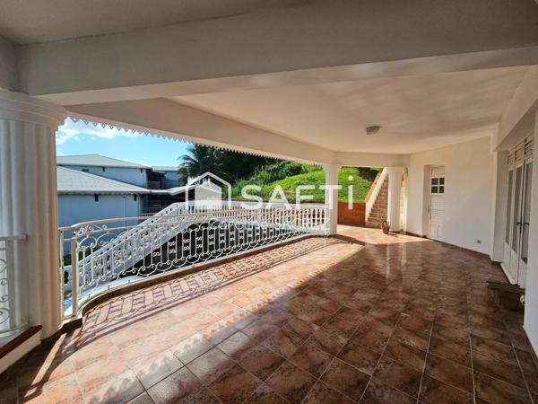 Maison d’exception de 459m2 avec vue panoramique – Fort-de-France, quartier Montgérald