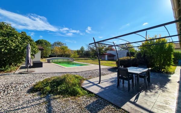 Maison à vendre    5 pièces •  Pompignan