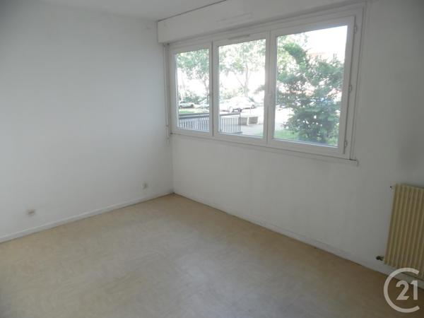 Appartement F2 à vendre  2 pièces - 56,10 m2 ST FONS - 69