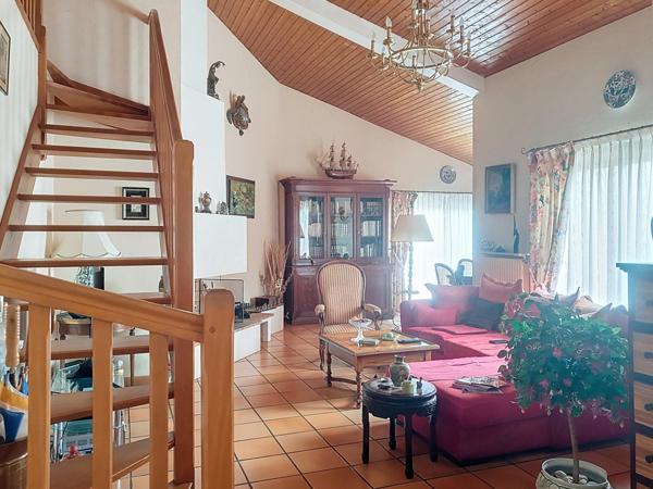 Maison à REZE, 44400 - 5 pièces 125m²