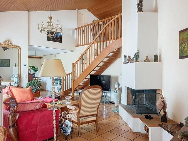 Maison à REZE, 44400 - 5 pièces 125m²