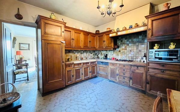 Maison à vendre    5 pièces • 182 m2 Dardilly